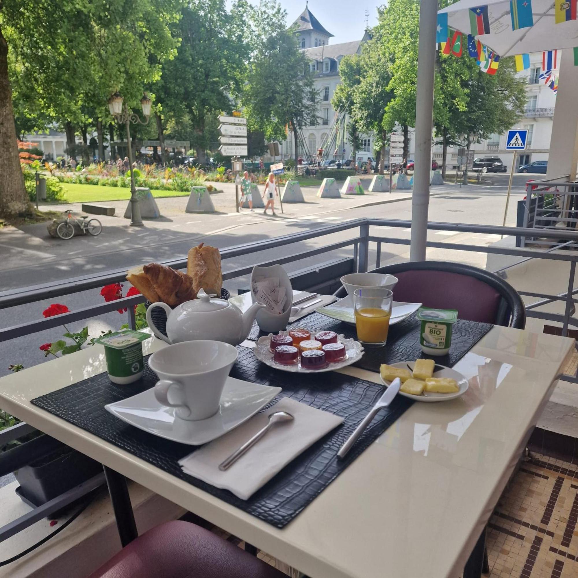 Royal Luchon Aparthotel Bagneres-de-Luchon Luaran gambar