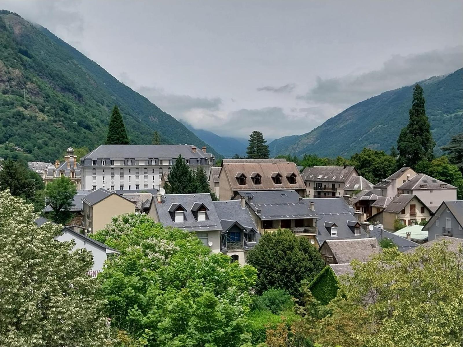 Royal Luchon Aparthotel Bagneres-de-Luchon Luaran gambar